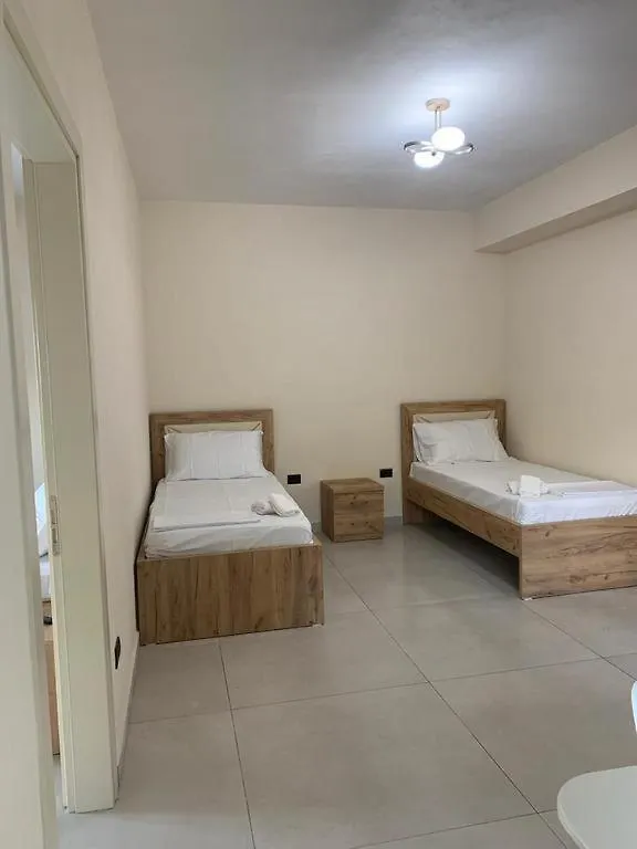 דרמי Kotarja Apartments 0*,