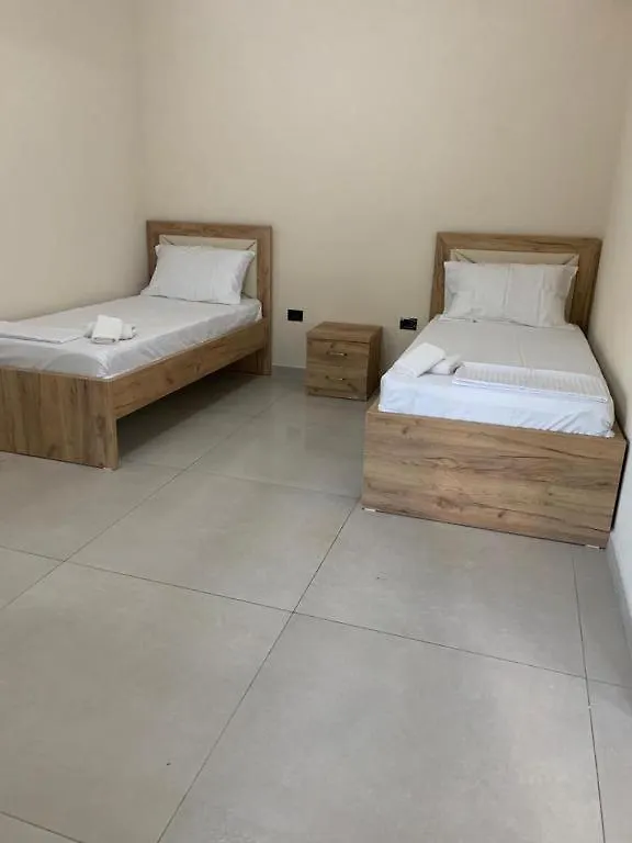 דרמי Kotarja Apartments אלבניה