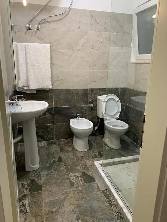דרמי Kotarja Apartments 0*,  אלבניה